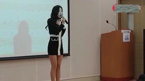 音乐老师丝袜,音乐老师的故事与旋律交织