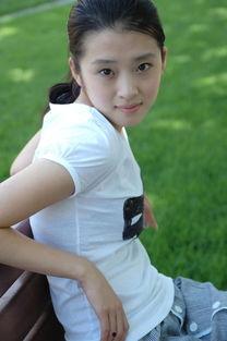 明星李若嘉,璀璨星途，闪耀人生