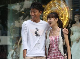 黄晓明和孙俪吻戏视频,浪漫瞬间引网友热议