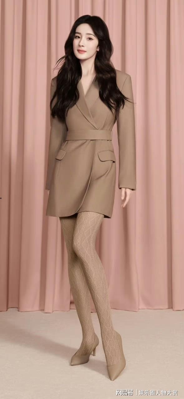 无内油亮丝袜,无内油亮丝袜的时尚魅力解析