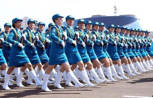 女兵脱丝袜 图,脱丝袜瞬间展现军人坚毅与柔美