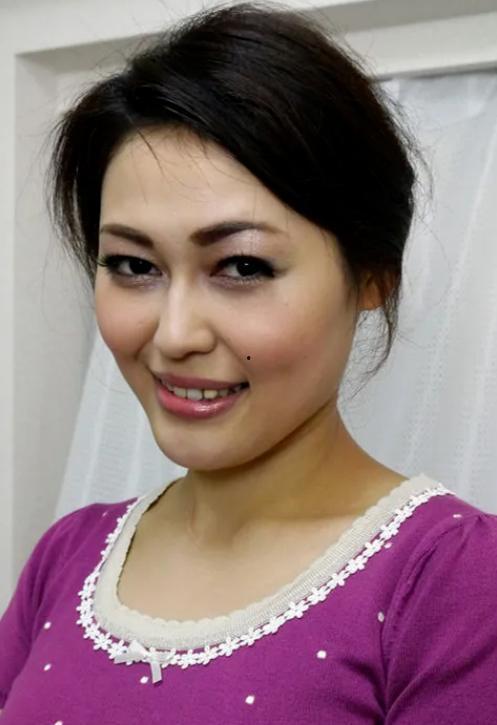 新城春奈丝袜,时尚与诱惑的完美融合