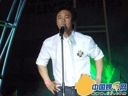 明星舞台打工仔,明星背后的辛勤身影